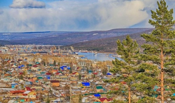 В Усть-Куте из аварийного жилья переселили 76 семей                            