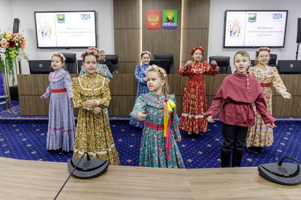 
			Одаренных детей Иркутского района наградили в администрации		