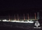 
                На реке Лена в Качугском районе под лед провалился лесовоз
                
            