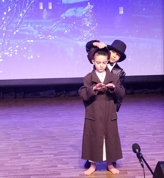 
			Юбилейные &laquo;Рождественские встречи&raquo; собрали в Доме культуры &laquo;Современник&raquo; около 300 участников		