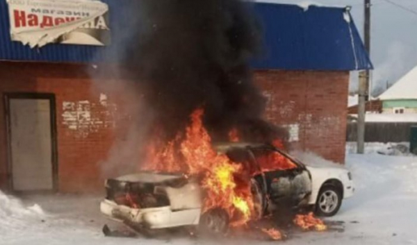 Четыре автомобиля сгорели за сутки в Приангарье                            