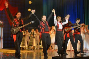
            Crazy Dance*, или Пять свадеб в один день
            
        
