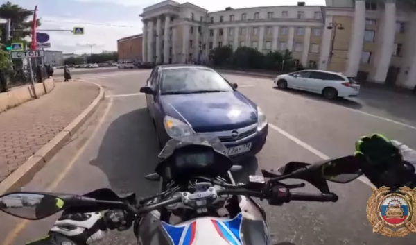 Пьяная иркутянка с&nbsp;ребенком ехала по&nbsp;встречке в&nbsp;центре города (Видео)                            