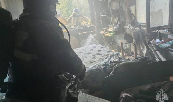 Пять человек спасли на пожаре в многоэтажном доме в Ангарске                            
