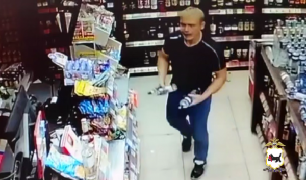 В&nbsp;Зиме дебошир разгромил полки с&nbsp;алкоголем (Видео)                            
