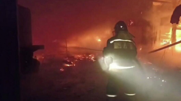 Пожар в цехах по производству диванов в Усолье-Сибирском локализовали Пожар в цехах по производству диванов в Усолье-Сибирском локализовали