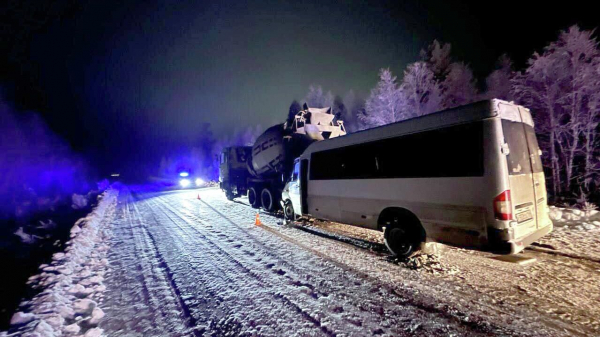 Восемь человек пострадали в массовых ДТП из-за сильного снегопада в Приангарье