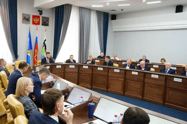 В Иркутске предложили бесплатно выделять помещения для объектов здравоохранения
В Иркутске предложили бесплатно выделять помещения для объектов здравоохранения