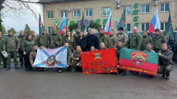 Жители Приангарья передали бойцам СВО 5 автомобилей "Нива", рации и генераторы