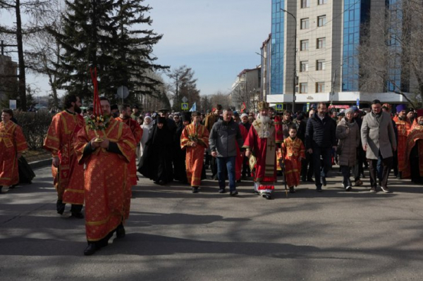 Губернатор и спикер Заксобрания Приангарья поучаствовали в пасхальных торжествах
Губернатор и спикер Заксобрания Приангарья поучаствовали в пасхальных торжествах