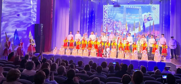 
			Коллектив Хомутовского культурно-спортивного комплекса стал лучшим в конкурсе творческих отчетов Иркутского округа		