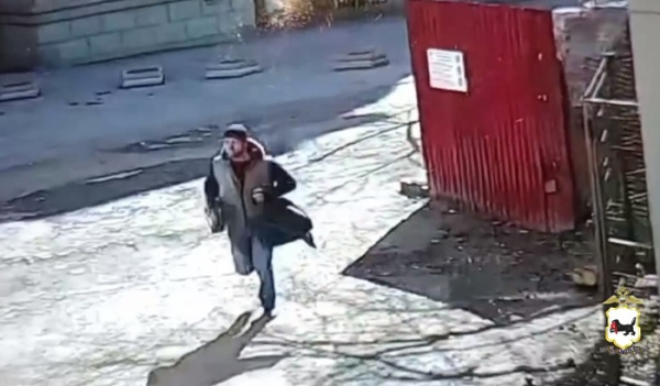 В&nbsp;Иркутске ищут мужчину, который выбежал из&nbsp;магазина с&nbsp;дорогим алкоголем                            