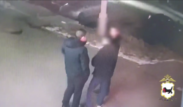 В&nbsp;Братске разыскивается мужчина, напавший на&nbsp;незнакомца (Видео)                            
