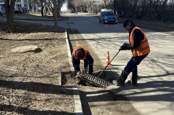 
                Во всех районах Иркутска проводят комплексную уборку улиц
                
            