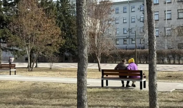 Новые скамейки появились у&nbsp;комплекса &laquo;Вечный огонь&raquo;                            