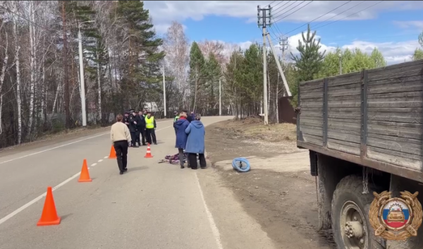 В&nbsp;Шелеховском районе мальчик на&nbsp;велосипеде погиб под колесами грузовика (Видео)                            