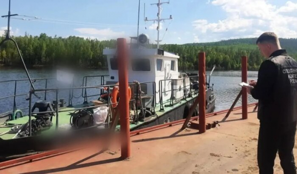 В Усть-Илимском водохранилище перевернулся катер В Усть-Илимском водохранилище перевернулся катер