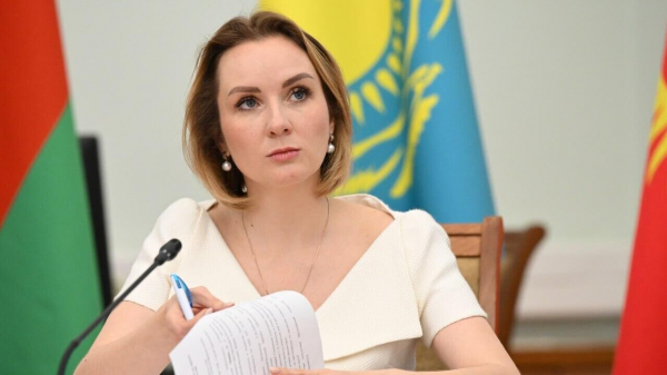Львова Белова: 40% социального сиротства связано с зависимостью родителей