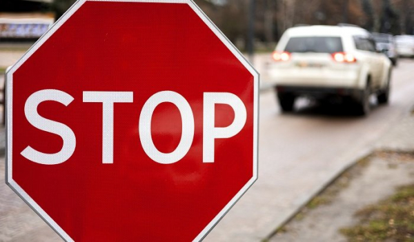 Движение по бульвару Постышева в Иркутске временно ограничено Движение по бульвару Постышева в Иркутске временно ограничено