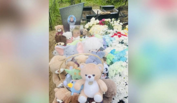 В Иркутске простились с 4-летним мальчиком, утонувшим на реке Иркут В Иркутске простились с 4-летним мальчиком, утонувшим на реке Иркут