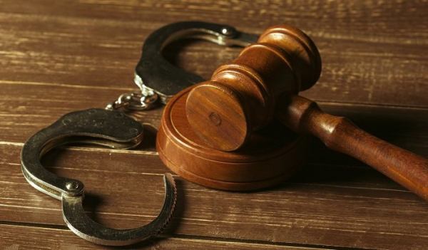 В Иркутске поймали мужчину с 8 г марихуаны В Иркутске поймали мужчину с 8 г марихуаны