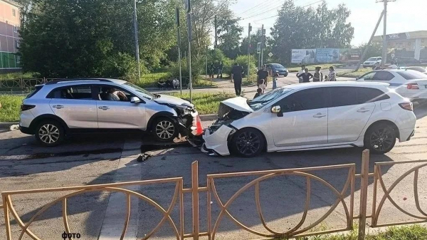 Под Иркутском после ДТП госпитализированы семь человек, включая троих детей