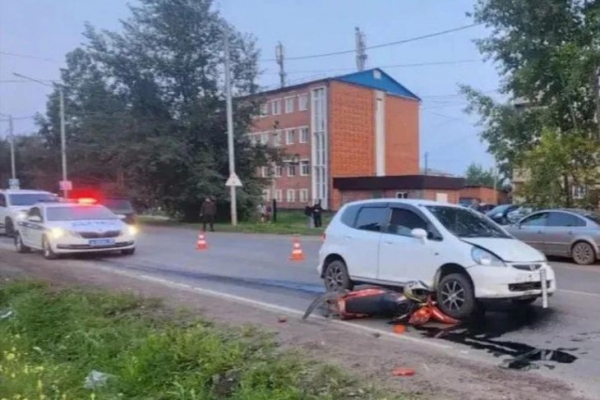 Пьяный автомобилист сбил двух подростков на мотоцикле в Вихоревке
Пьяный автомобилист сбил двух подростков на мотоцикле в Вихоревке