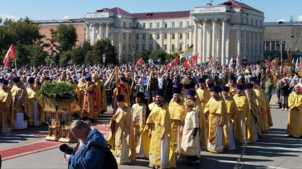 В Иркутске прошел крестный ход с мощами святителя Спиридона Тримифунтского